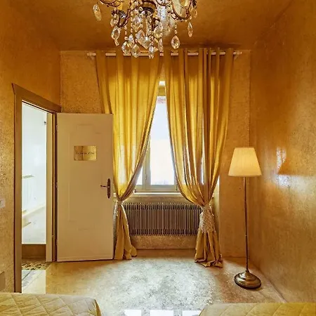 Elegant Historic Large House On Lejlighed *
